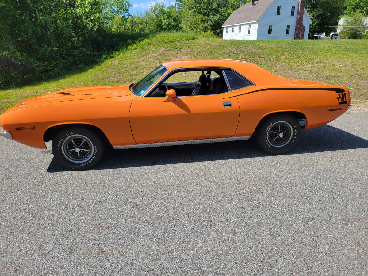 Plymouth-Cuda-barracuda-1974-orange