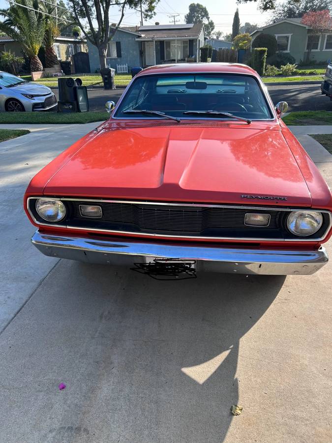 Plymouth-Duster-1972-orange