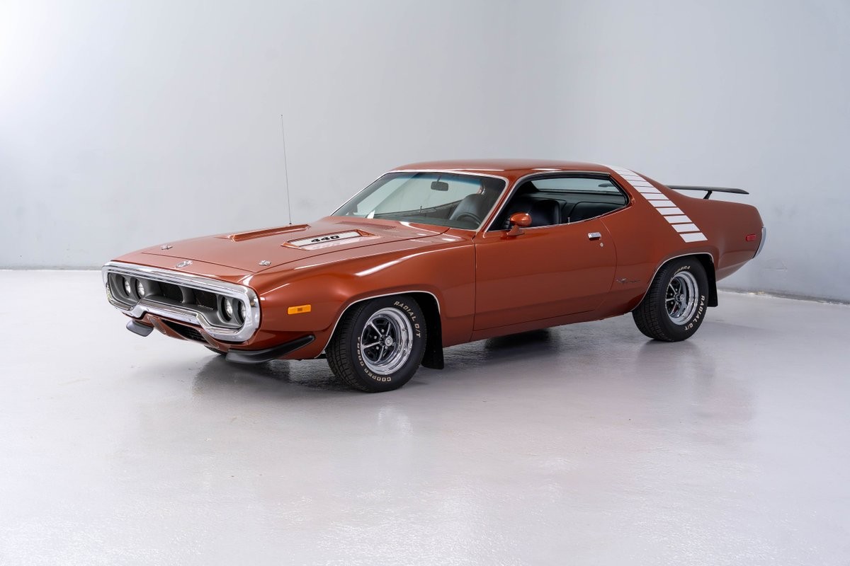 Plymouth-Road-Runner-1972-Coupe-Black