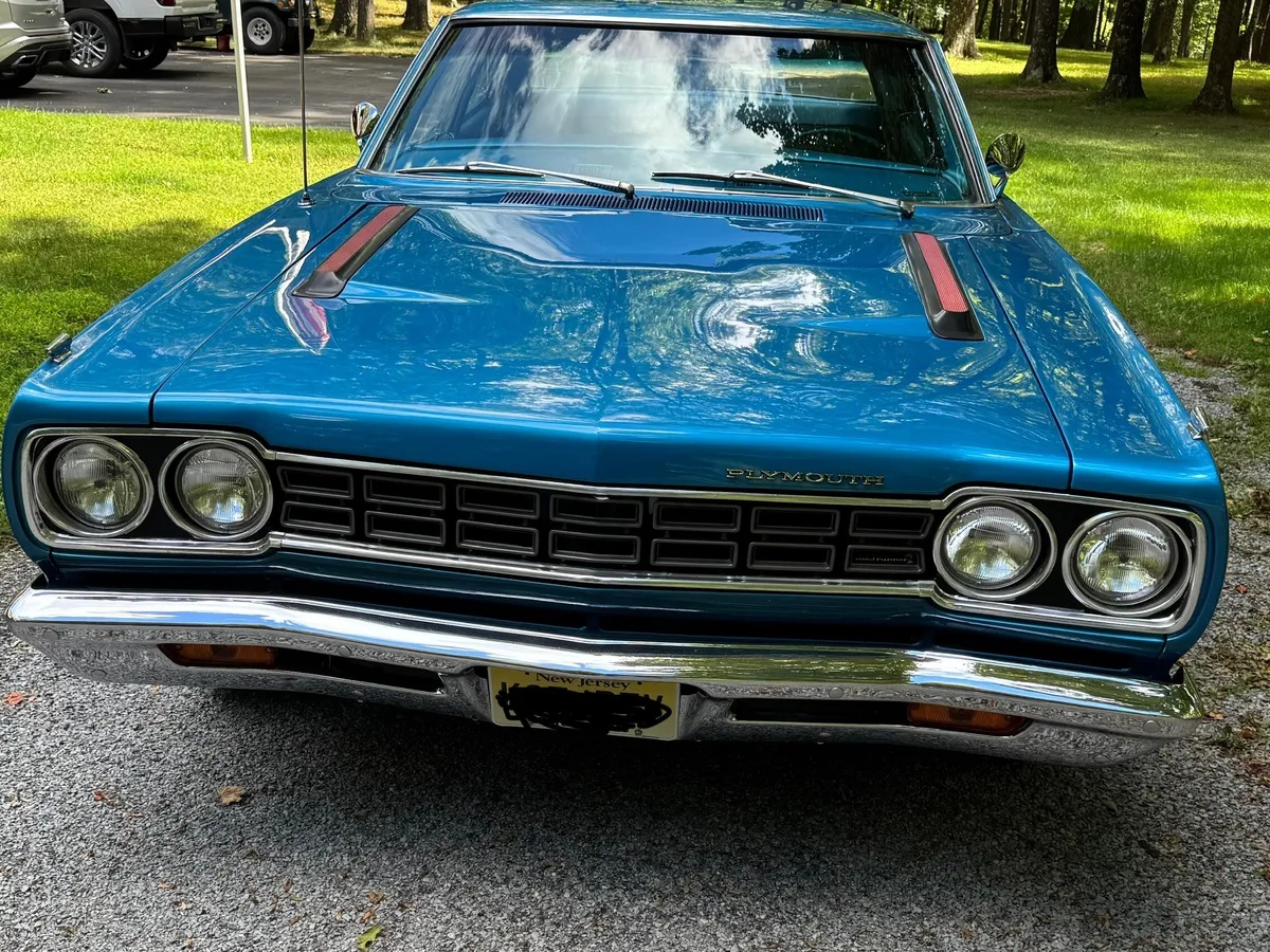 Plymouth-Road-runner-1968-Blue-Blue
