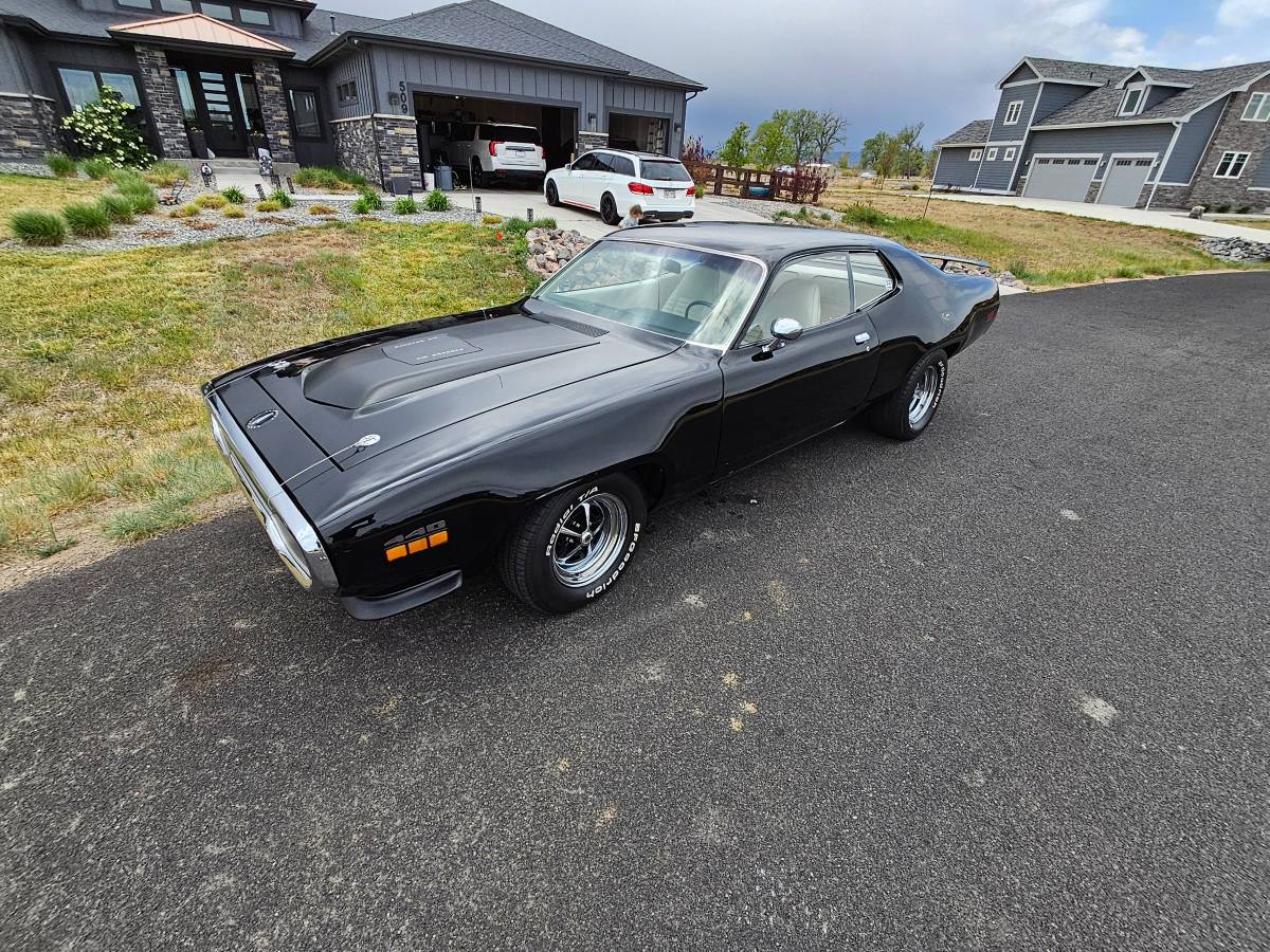 Plymouth-Roadrunner-1971-black
