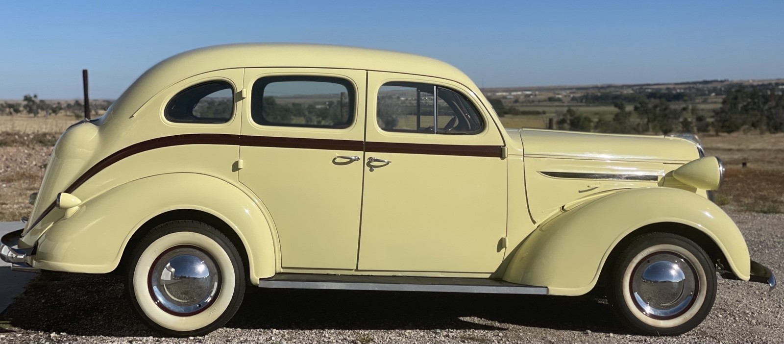 Plymouth-Special-DeLuxe-1937