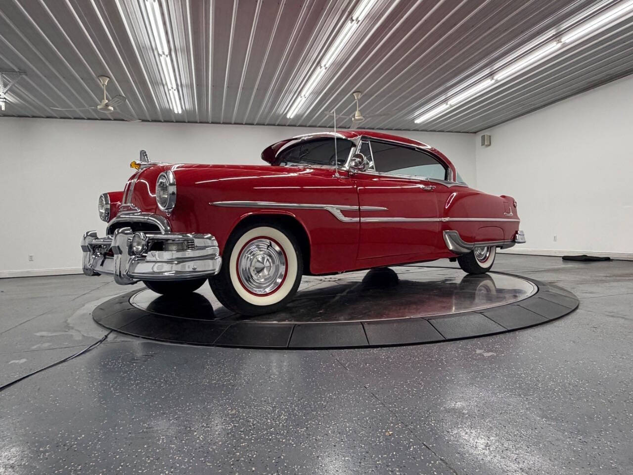 Pontiac-Chieftain-1953-Red-Red