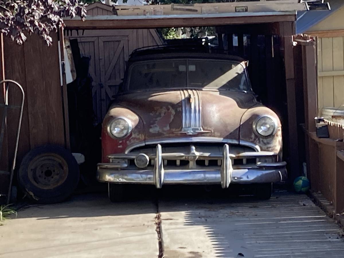 Pontiac-Chieftan-1949