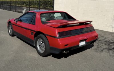 Pontiac Fiero 1986