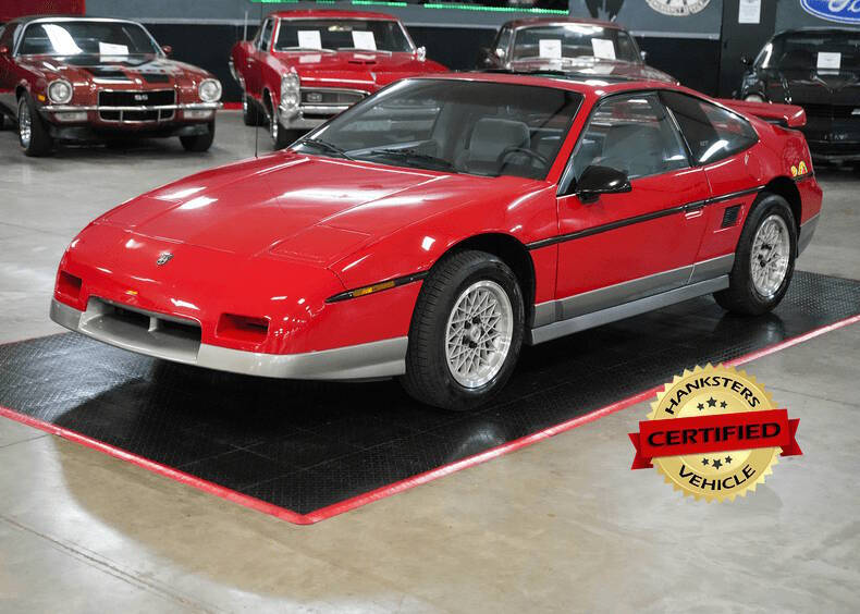 Pontiac-Fiero-1986-Red-Gray