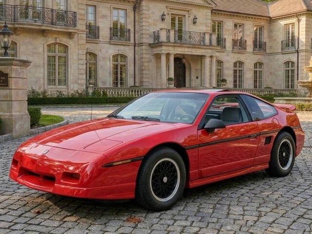 Pontiac-Fiero-1988-Red-Gray