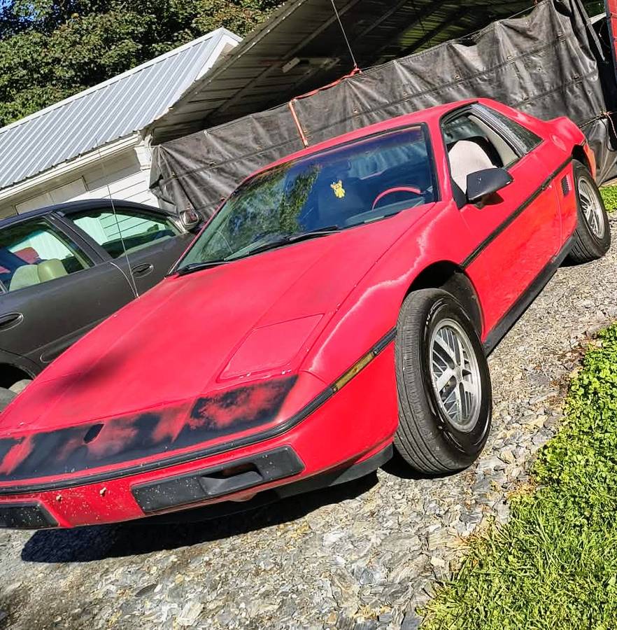 Pontiac-Fiero-1996-red