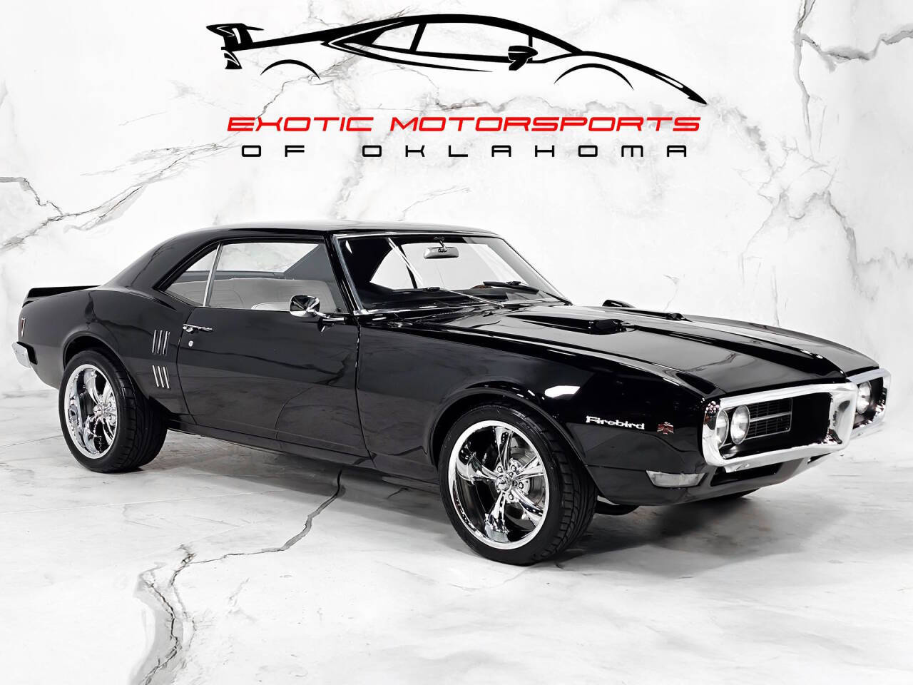 Pontiac-Firebird-1968-Black-White