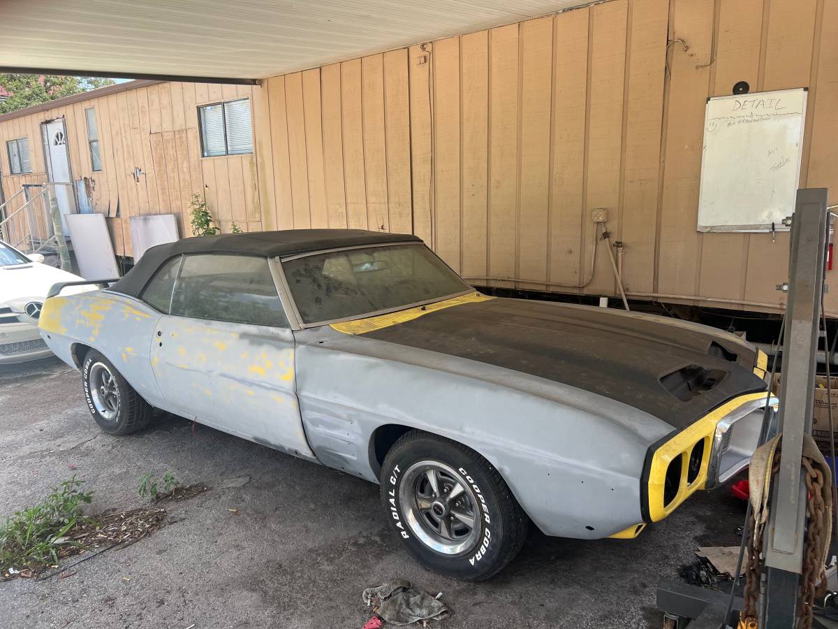 Pontiac-Firebird-1969-grey