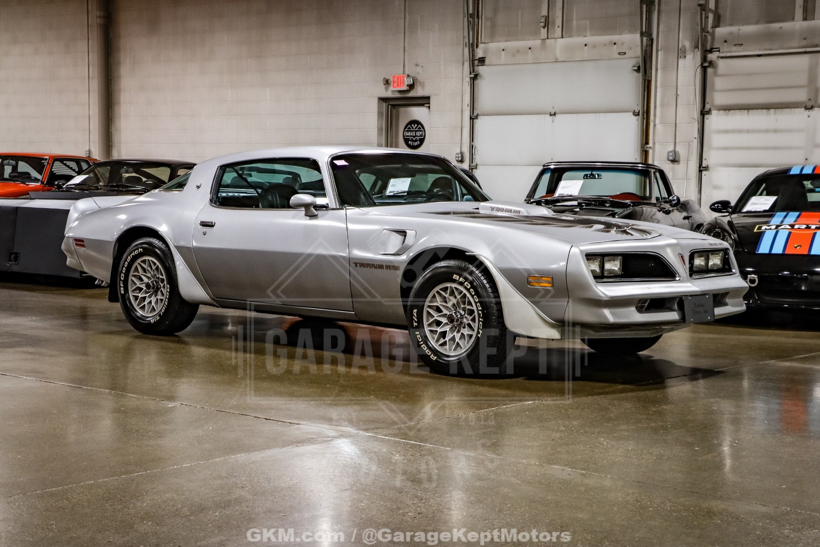 Pontiac-Firebird-1977-Black