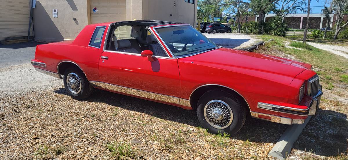 Pontiac-Grand-prix-1985