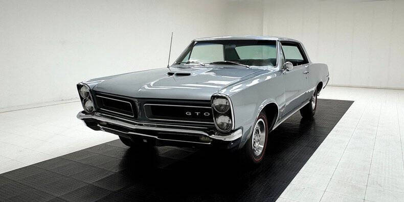 Pontiac-Gto-1965-Bluemist-Slate-Poly-Black