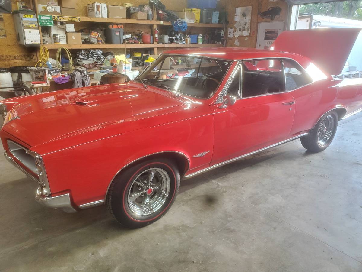 Pontiac-Gto-1966-red