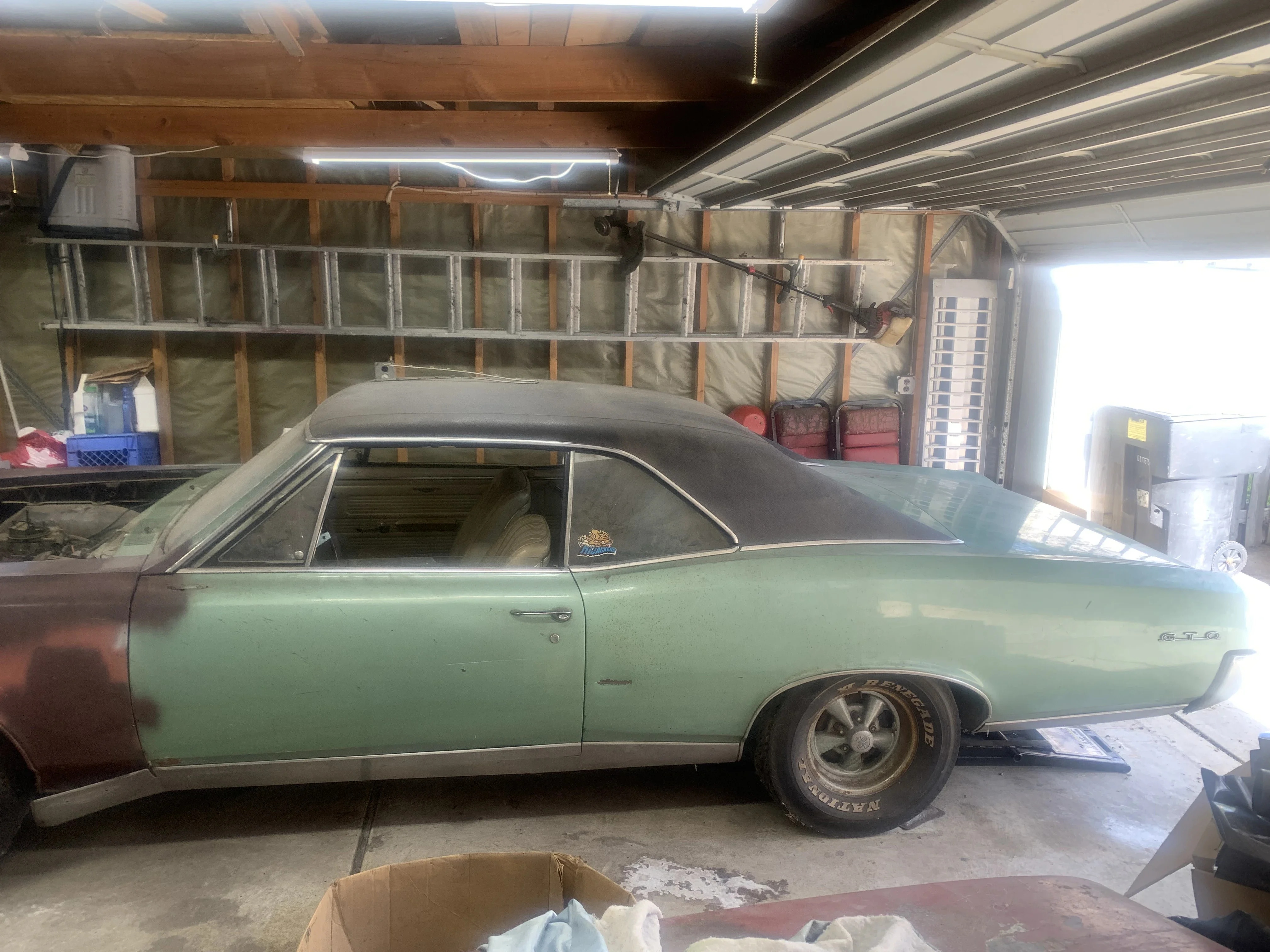 Pontiac-Gto-1967-Green-White