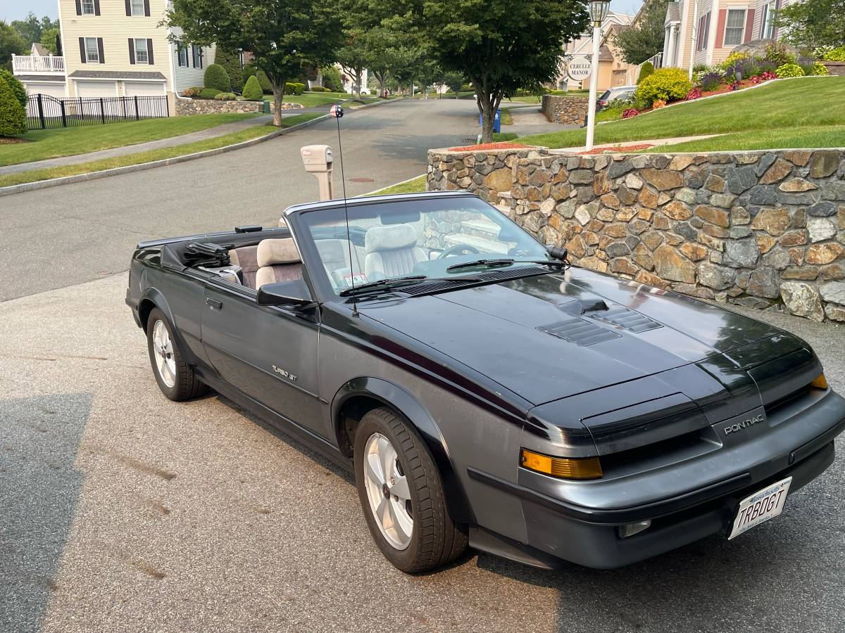 Pontiac-Sunbird-1987-grey