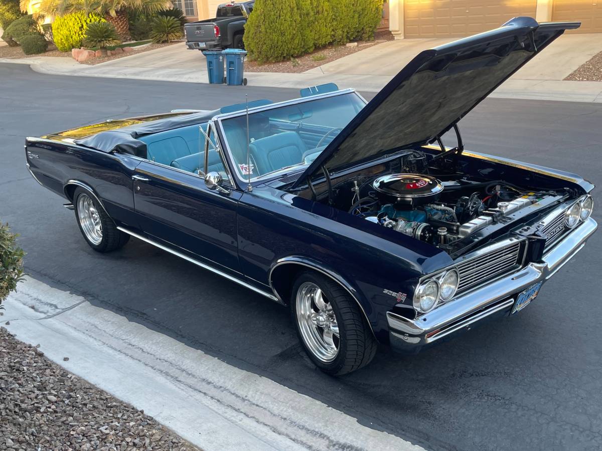 Pontiac-Tempest-1964-blue