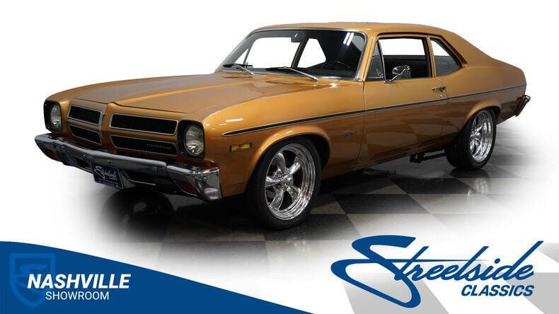 Pontiac-Ventura-1972-Quezal-Gold-Black
