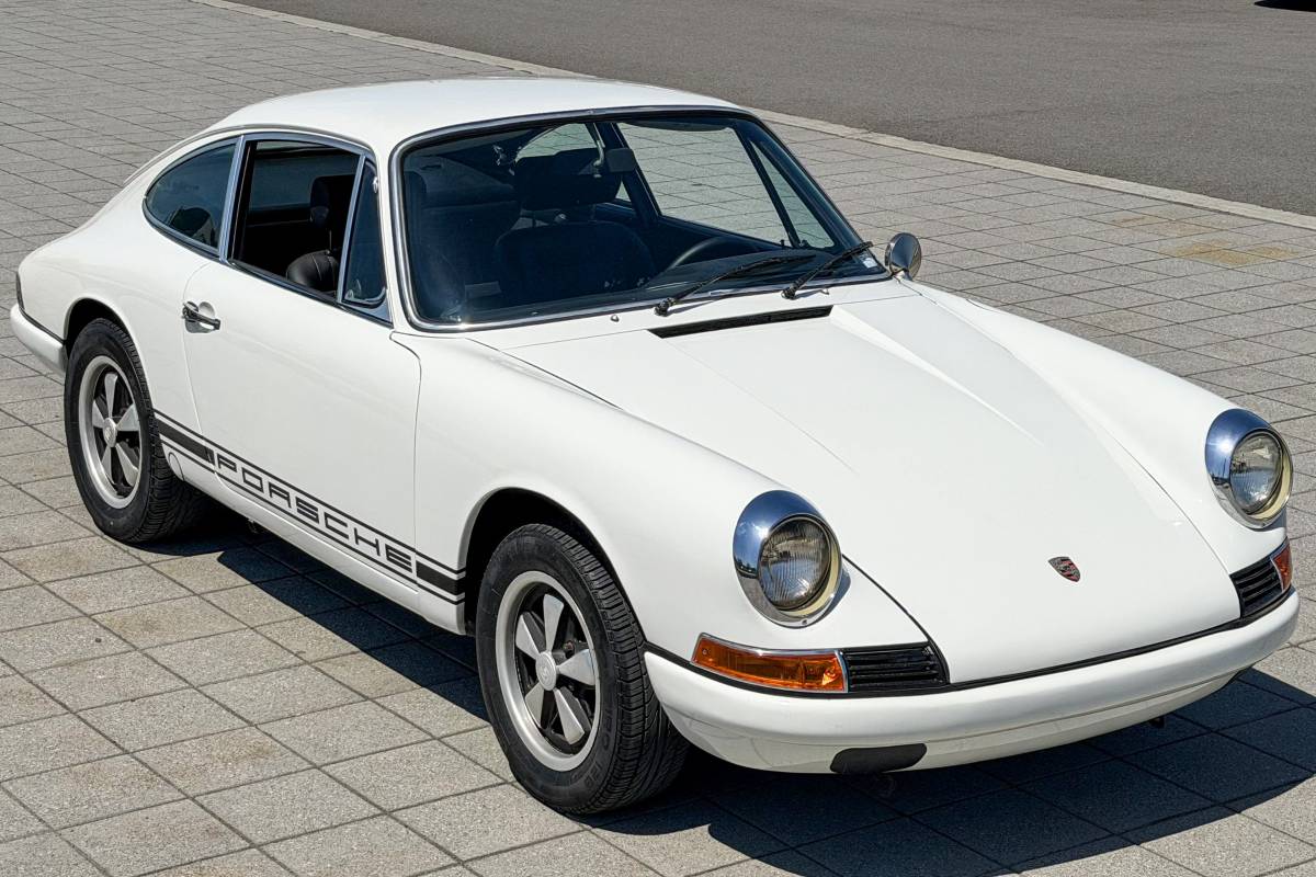 Porsche-911s-1968-white