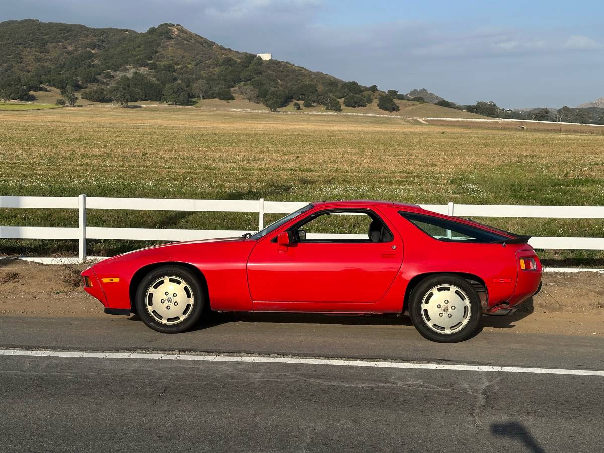 Porsche-928s-1984-red