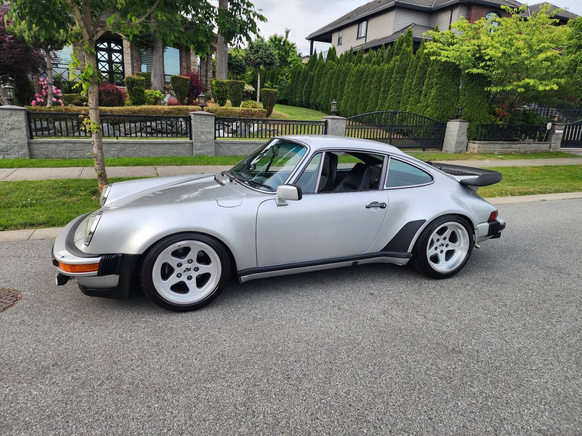 Porsche-930-1979-silver