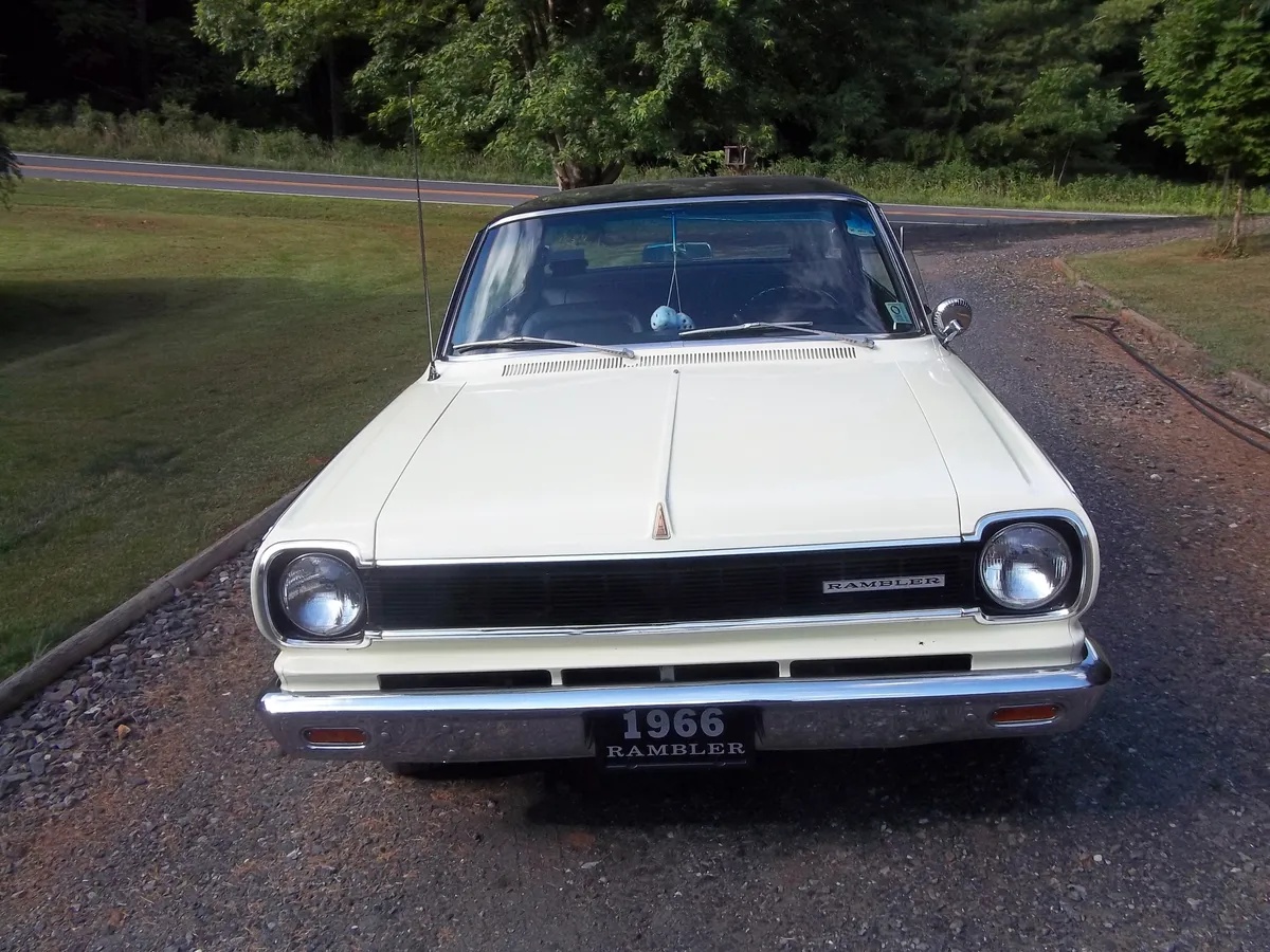 Rambler-Rogue-1966-Apollo-Yellow-Black