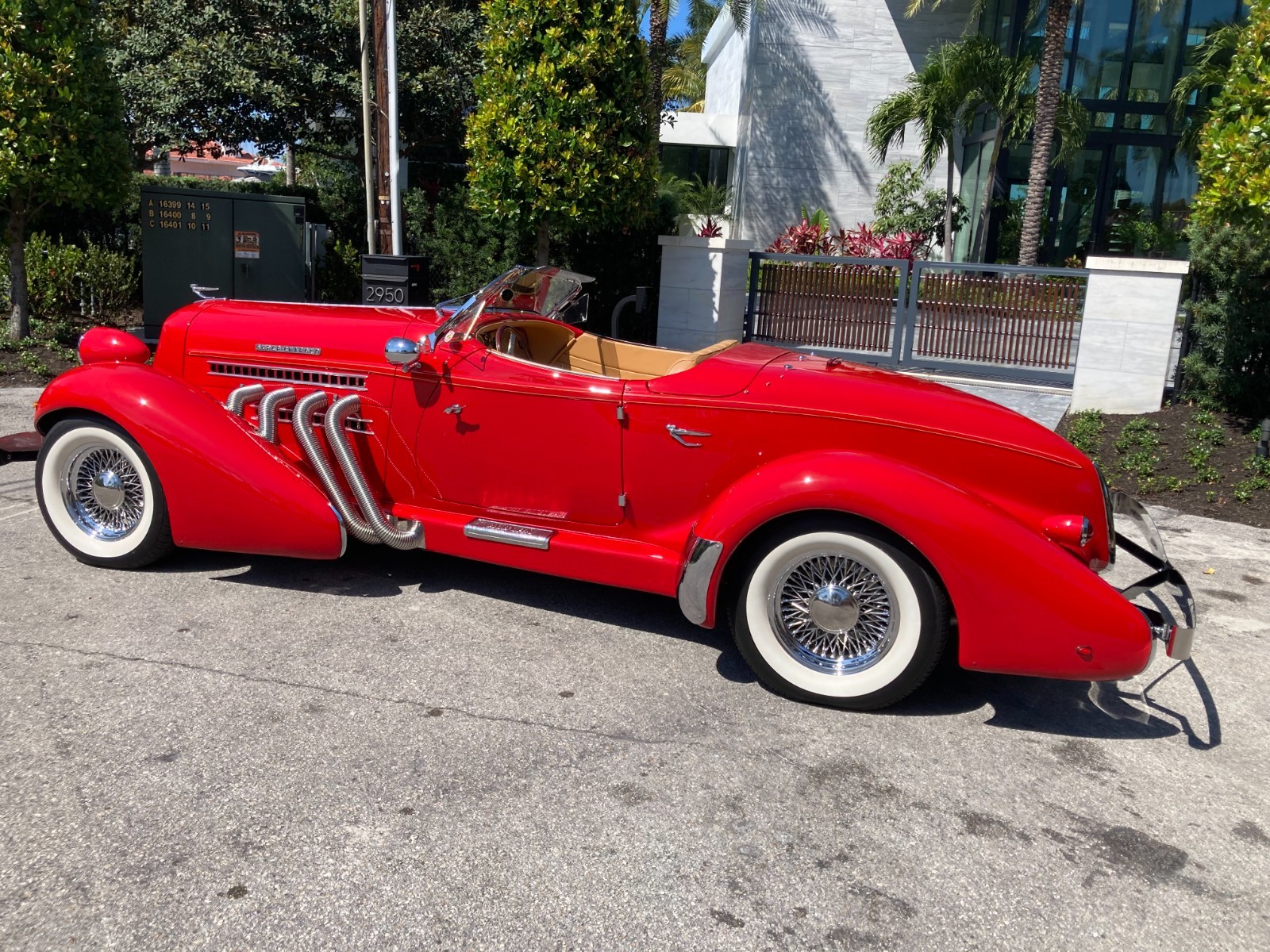 Replica/Kit Makes Auburn Boat tail Speedster 1936