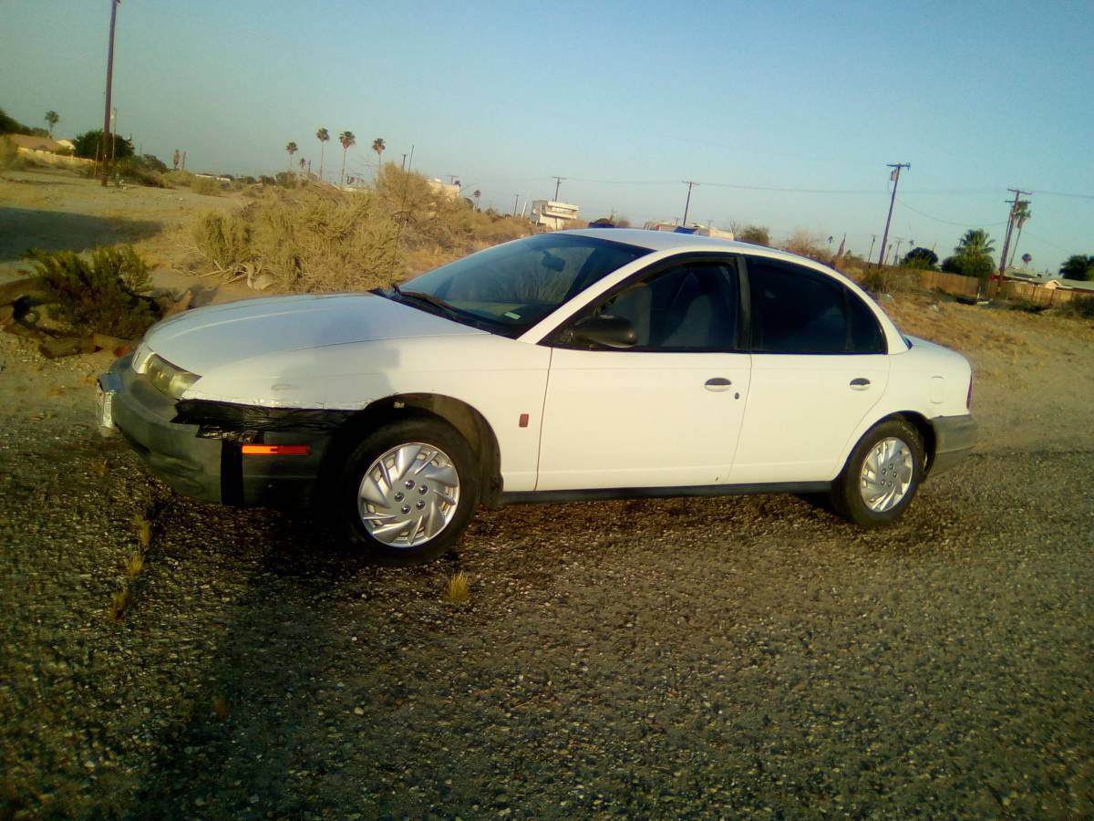 Saturn-Sl-1996-white