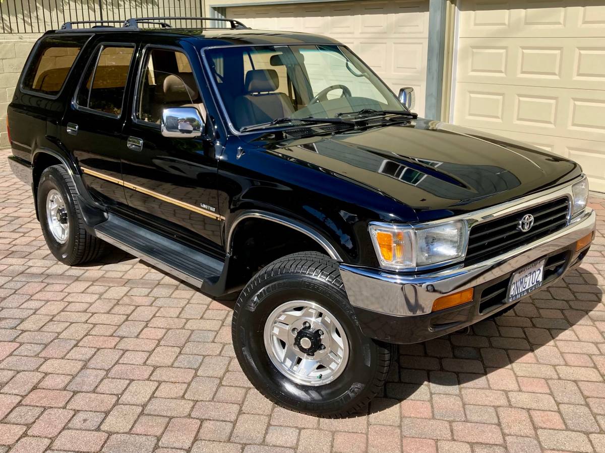 Toyota-4runner-sr5-4x4-limited-1995-black