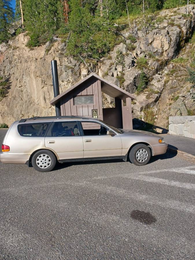 Toyota-Camry-le-wagon-1995-custom