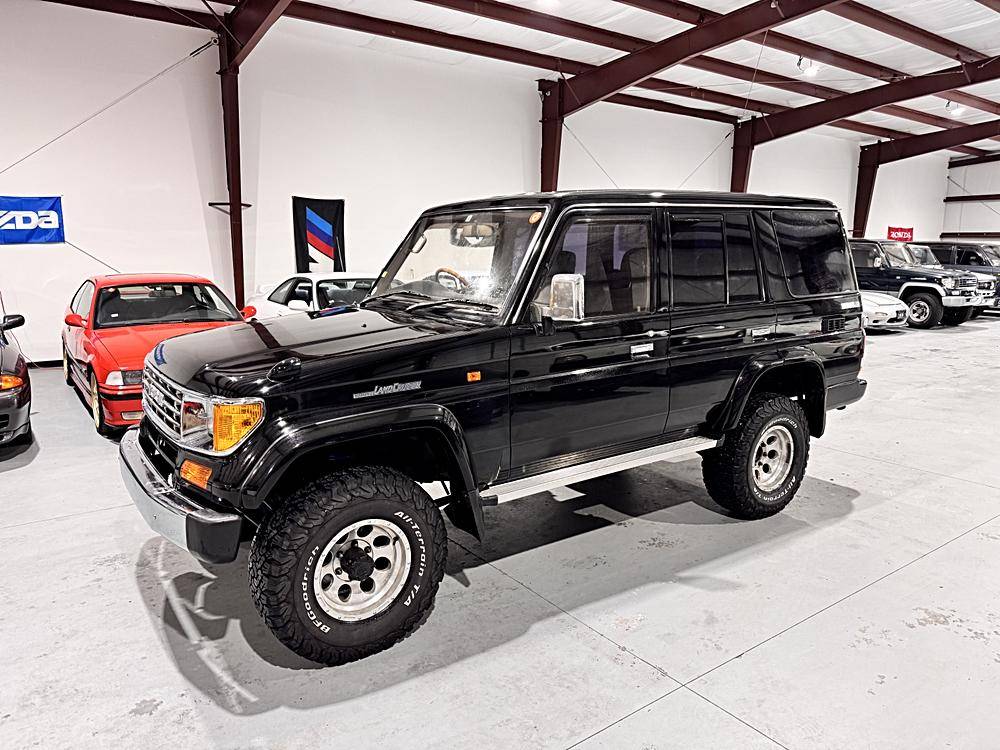 Toyota-Land-cruiser-1994-custom