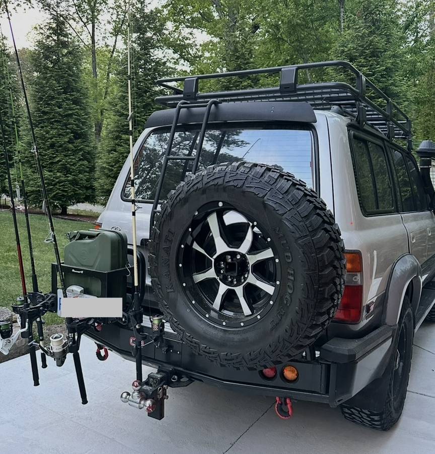 Toyota-Land-cruiser-deluxe-1995-grey