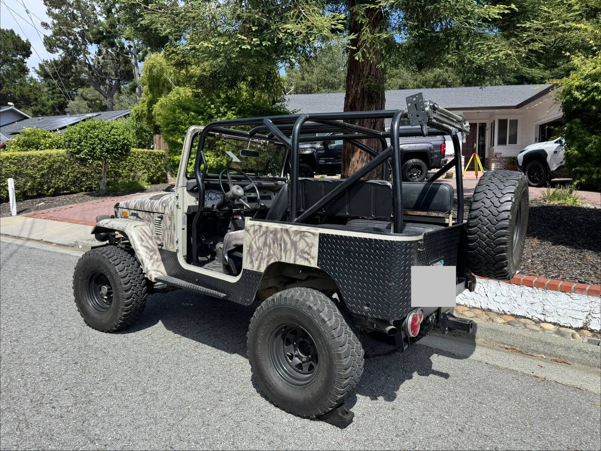 Toyota-Land-cruiser-fj40-1973-custom