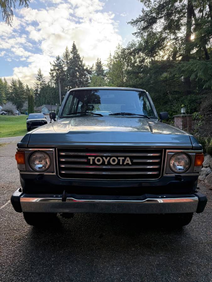 Toyota-Landcruiser-1987-blue