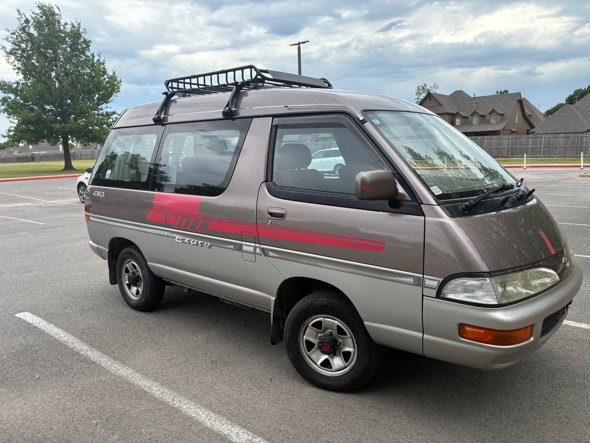 Toyota-Lite-ace-diesel-1993-brown