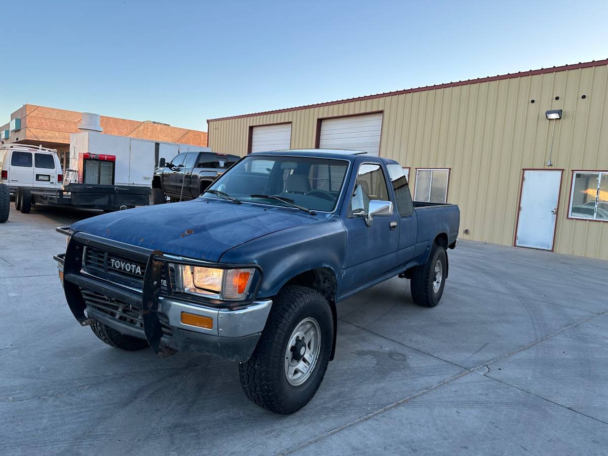 Toyota-Pickup-1989-blue