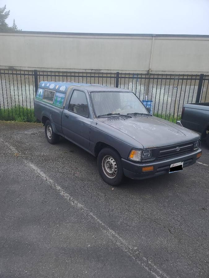 Toyota-Pickup-ford-e3500-1995