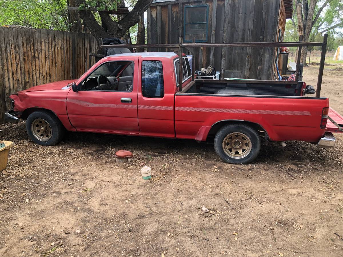 Toyota-Pickup-truck-1991