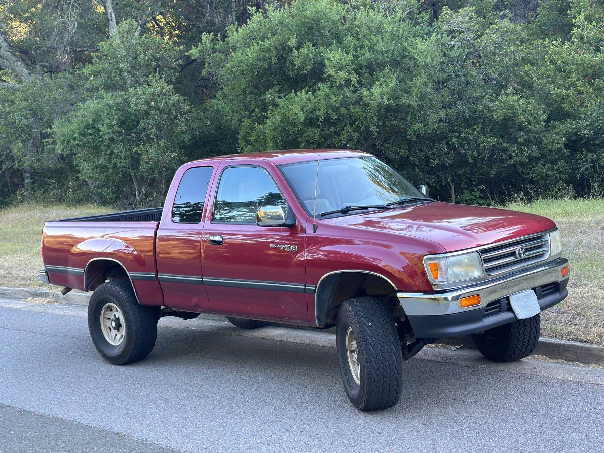 Toyota-T100-sr5-1996-red