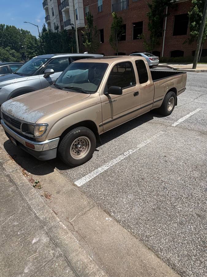 Toyota-Tacoma-1996