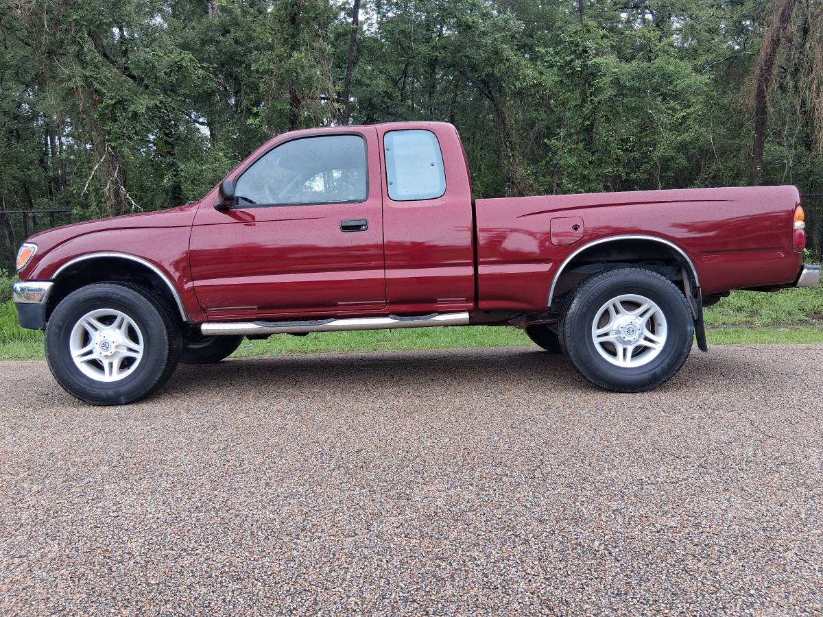 Toyota-Tacoma-1996-red