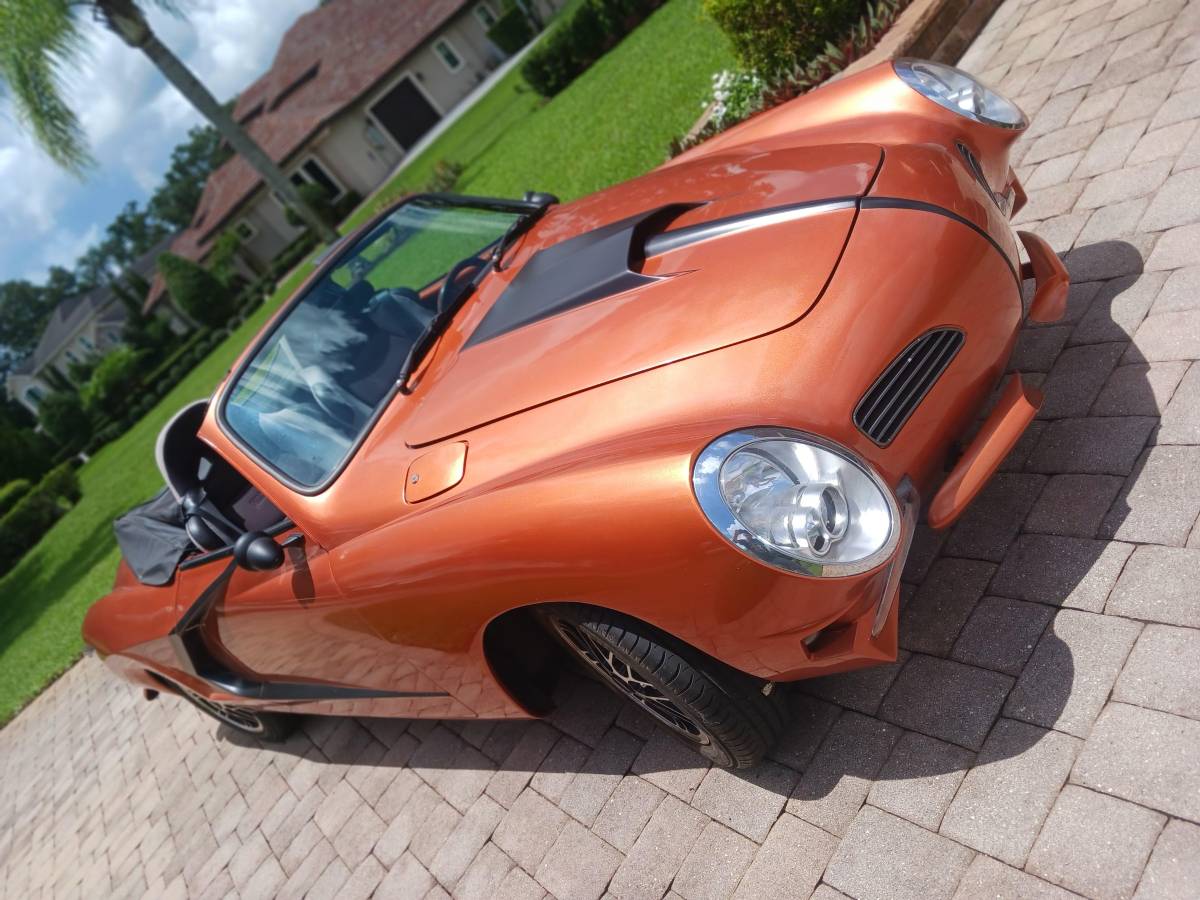 Volkswagen-Karmann-ghia-1970-custom