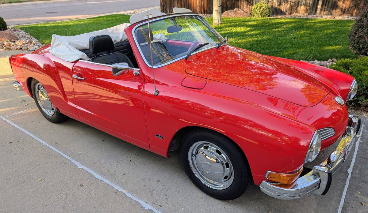 Volkswagen-Karmann-ghia-1972-red