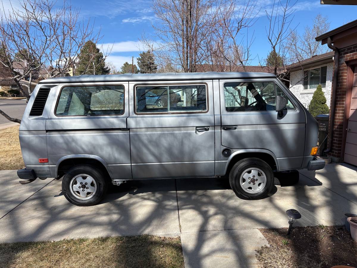 Volkswagen-Vanagon-1987-blue