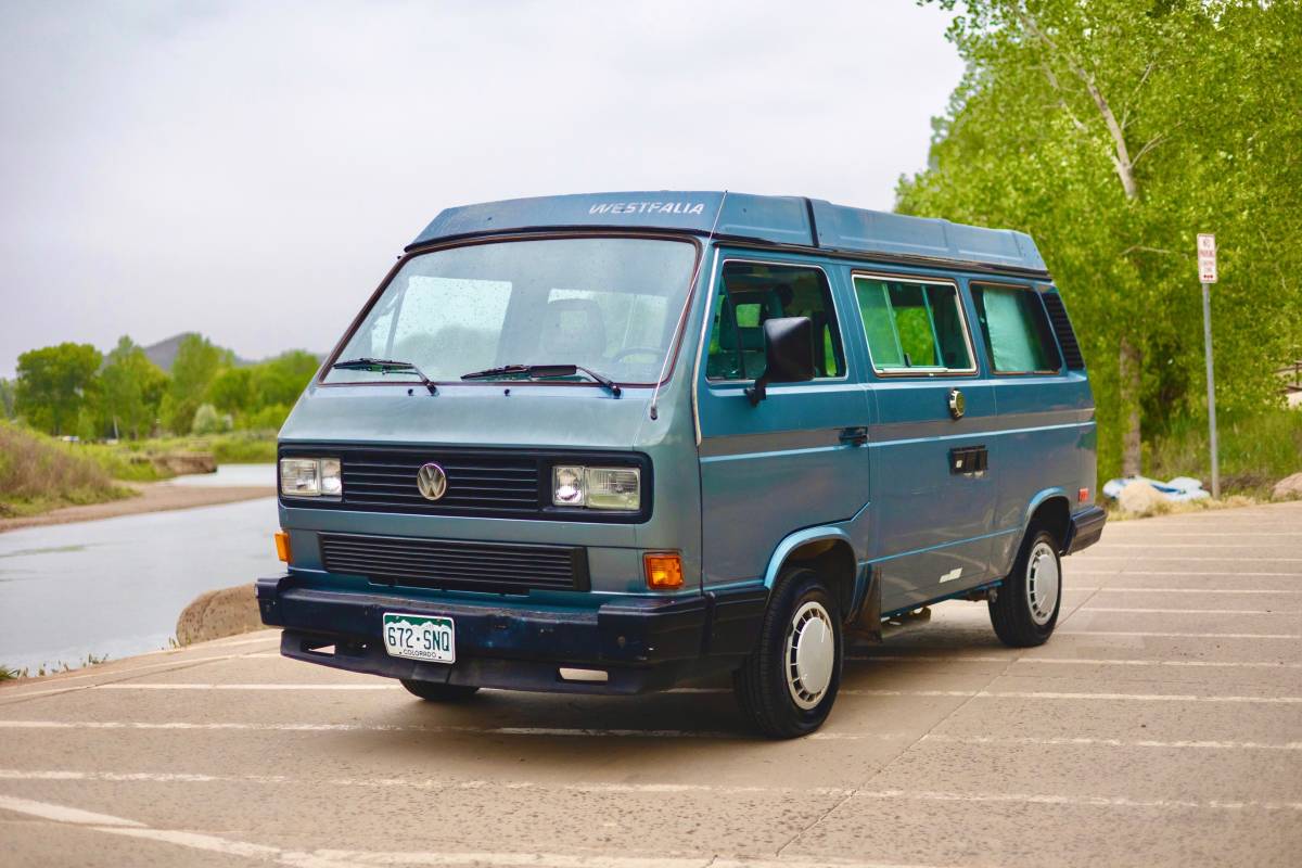 Volkswagen-Vanagon-westfalia-1988-blue