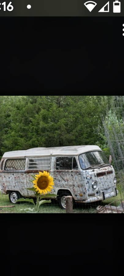 Volkswagon-camper-van-1971-white