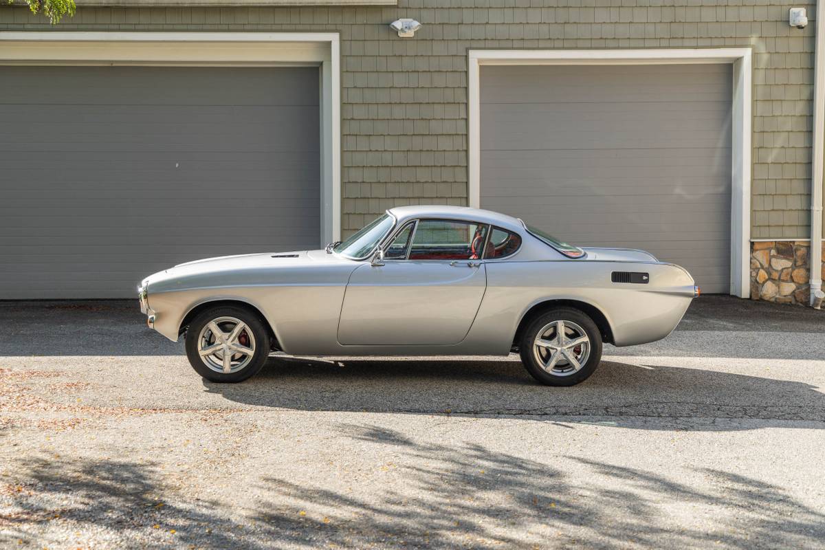 Volvo-P1800-1971-silver