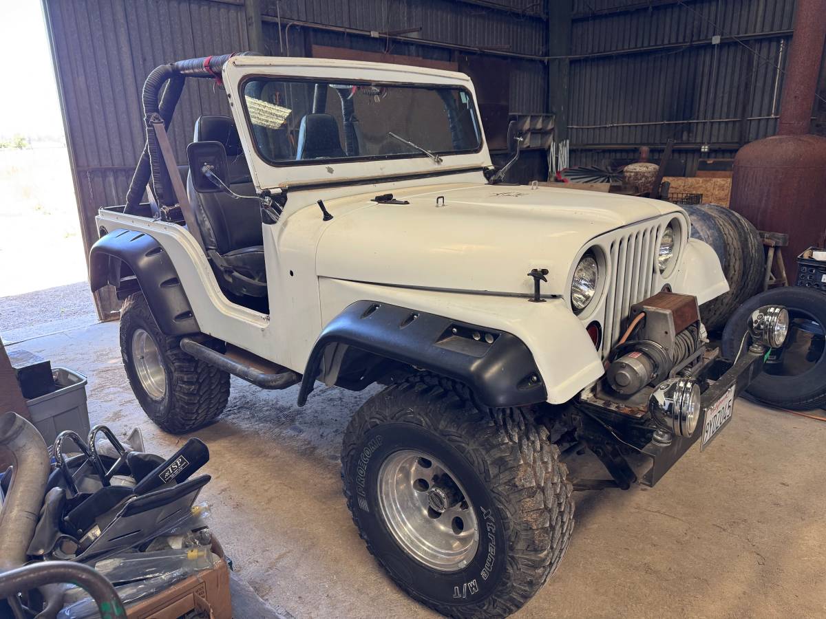 Willys-Jeep-1953-white