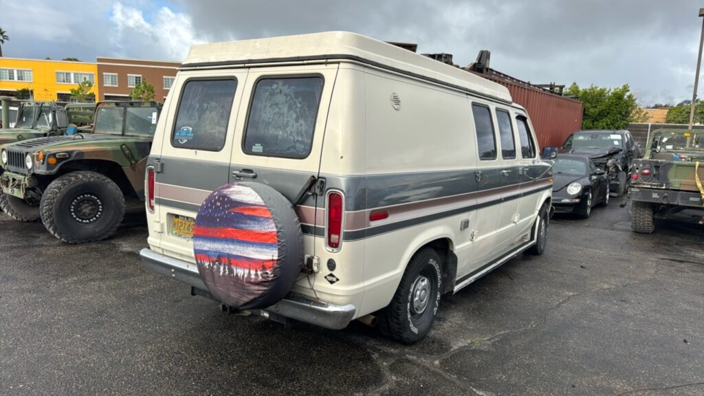 Ford E150 camper américain de 1989 prêt pour l'import