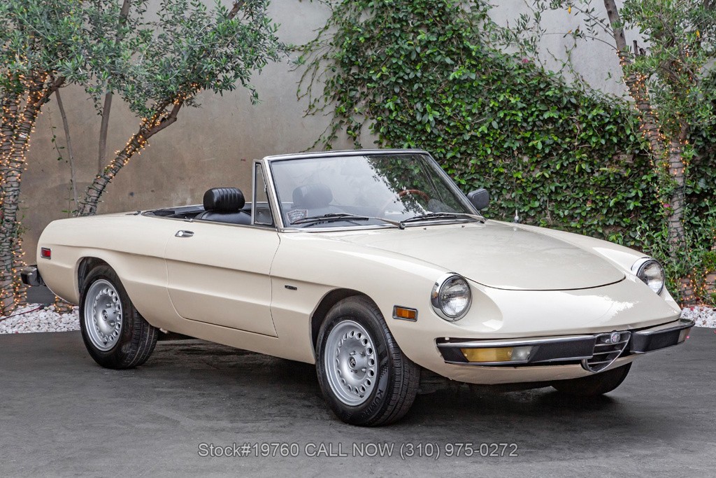 Alfa-Romeo-Spider-1974-Other-Color